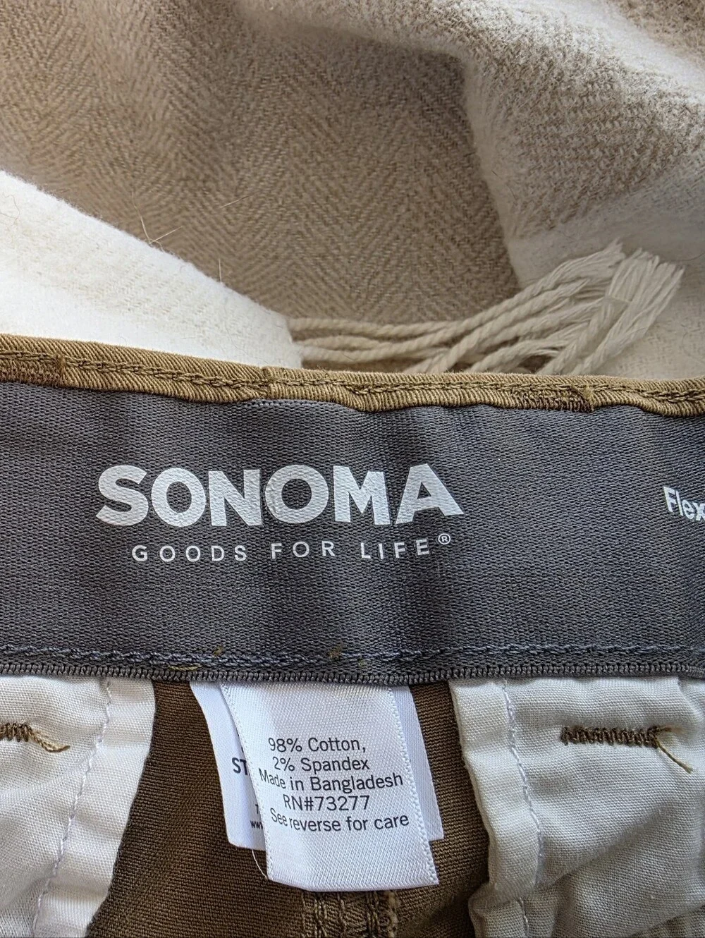 Sonoma Khaki Cargo Shorts Men's Size 30